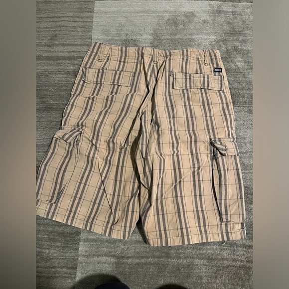 Patagonia Organic Cotton Cargo Stripe Shorts Brown Size 32 - Picture 3 of 5